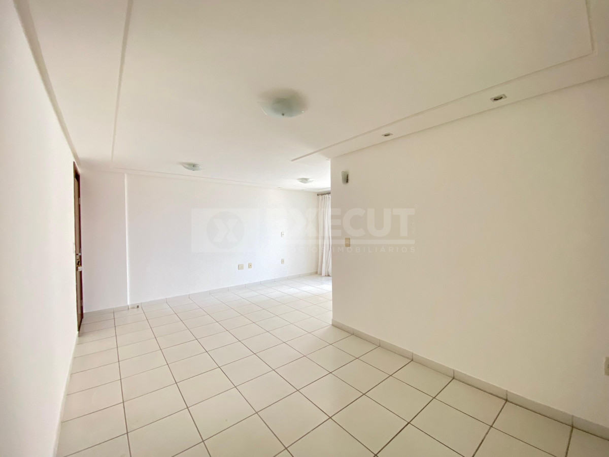 28d7f9fde9154e15eb25c5e7ab8edeea