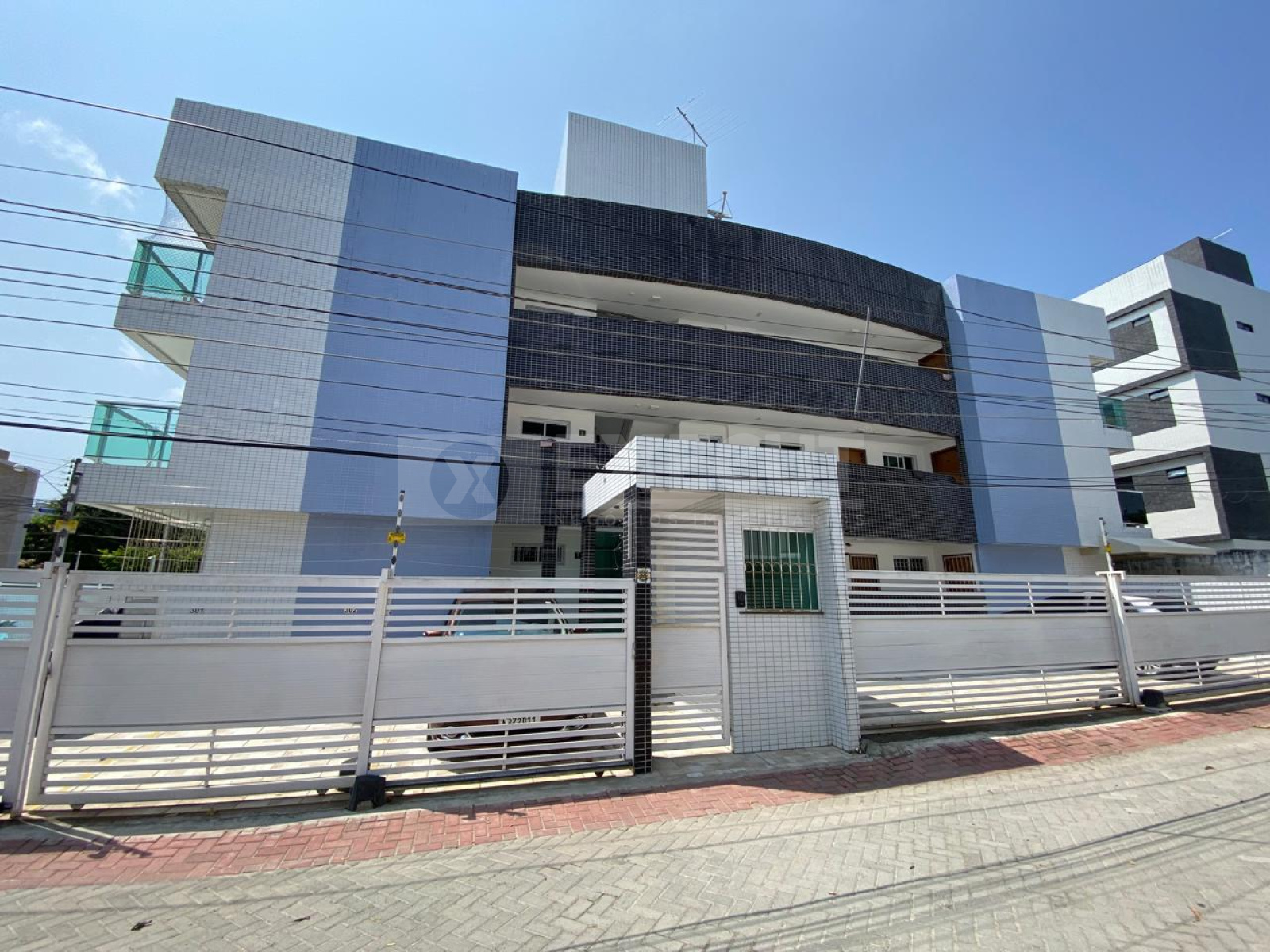 9cdbeffa14e02a581f515afc79898979