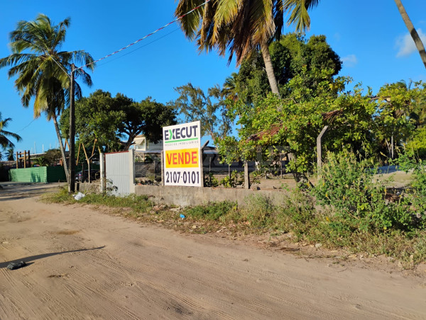 Terreno / Área para Venda