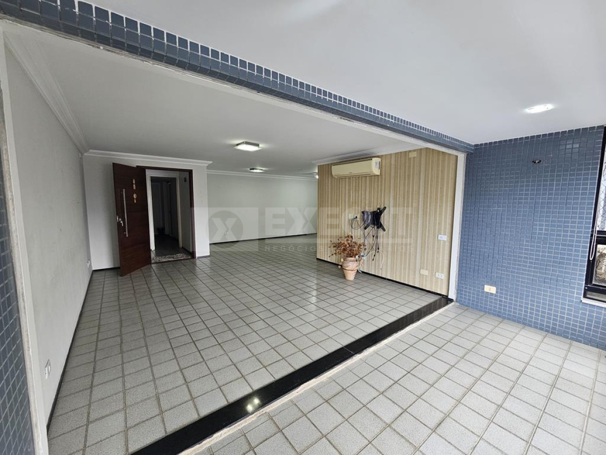 348c147f86de8922cb4a31b24610b0ab