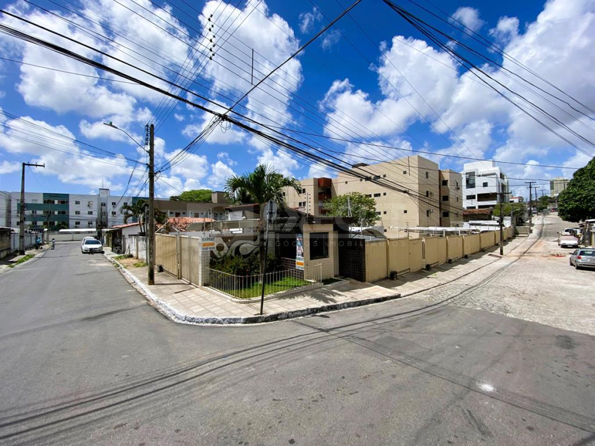 9804f2b4f231b79a88f61272774f5a20