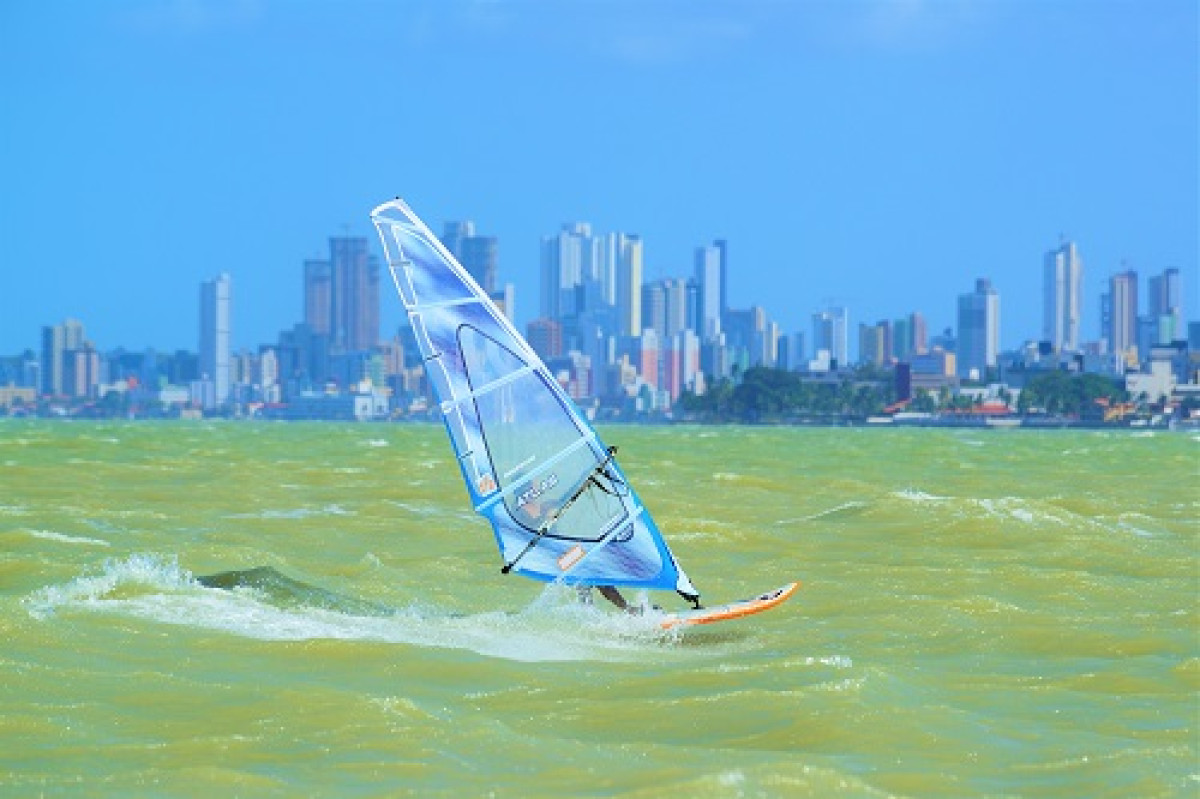 Aulas de Kitesurf e surf - Intermares