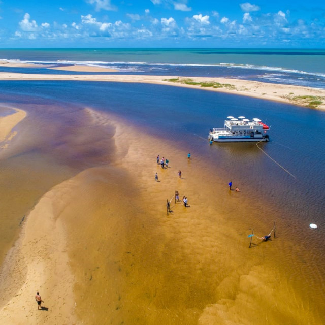 Praia da Barra do Abai