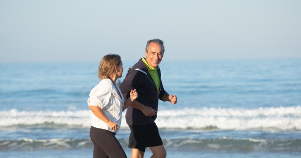 Why is living in a coastal city the best option for retirees?