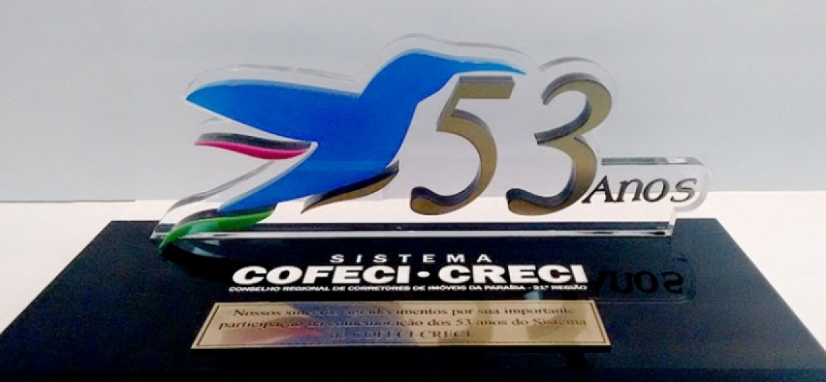 Execut recebe troféu colibri